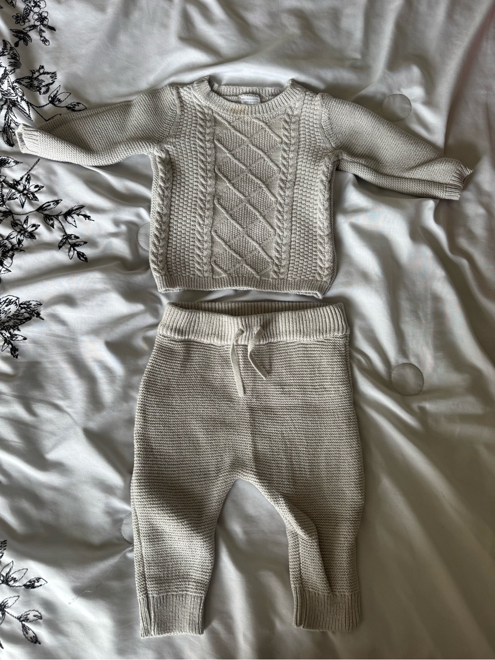 Carter’s Baby Cable Knit Sweater & Pants Set 6M Gray